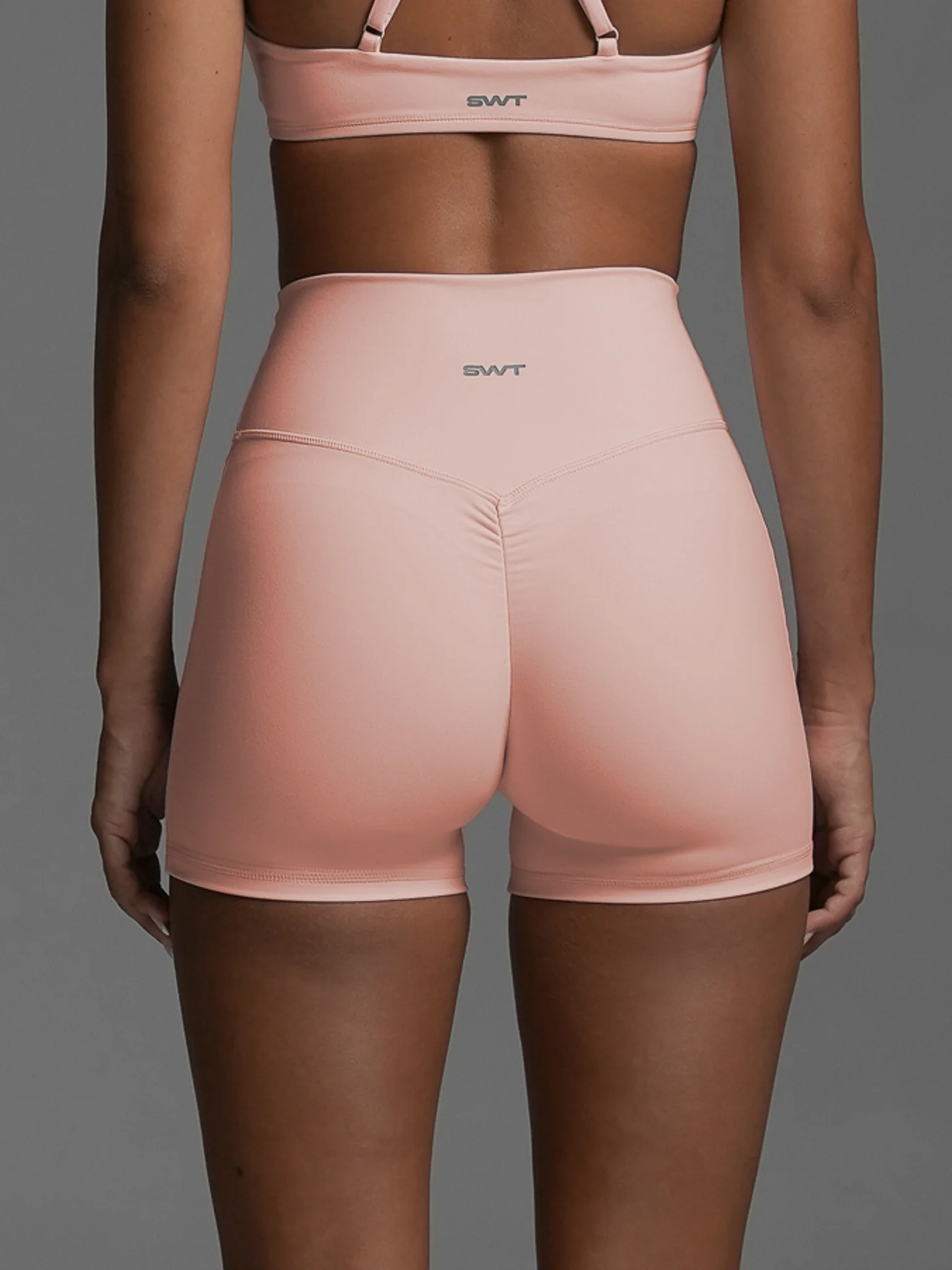 Base 4" Scrunch Shorts - Image 5