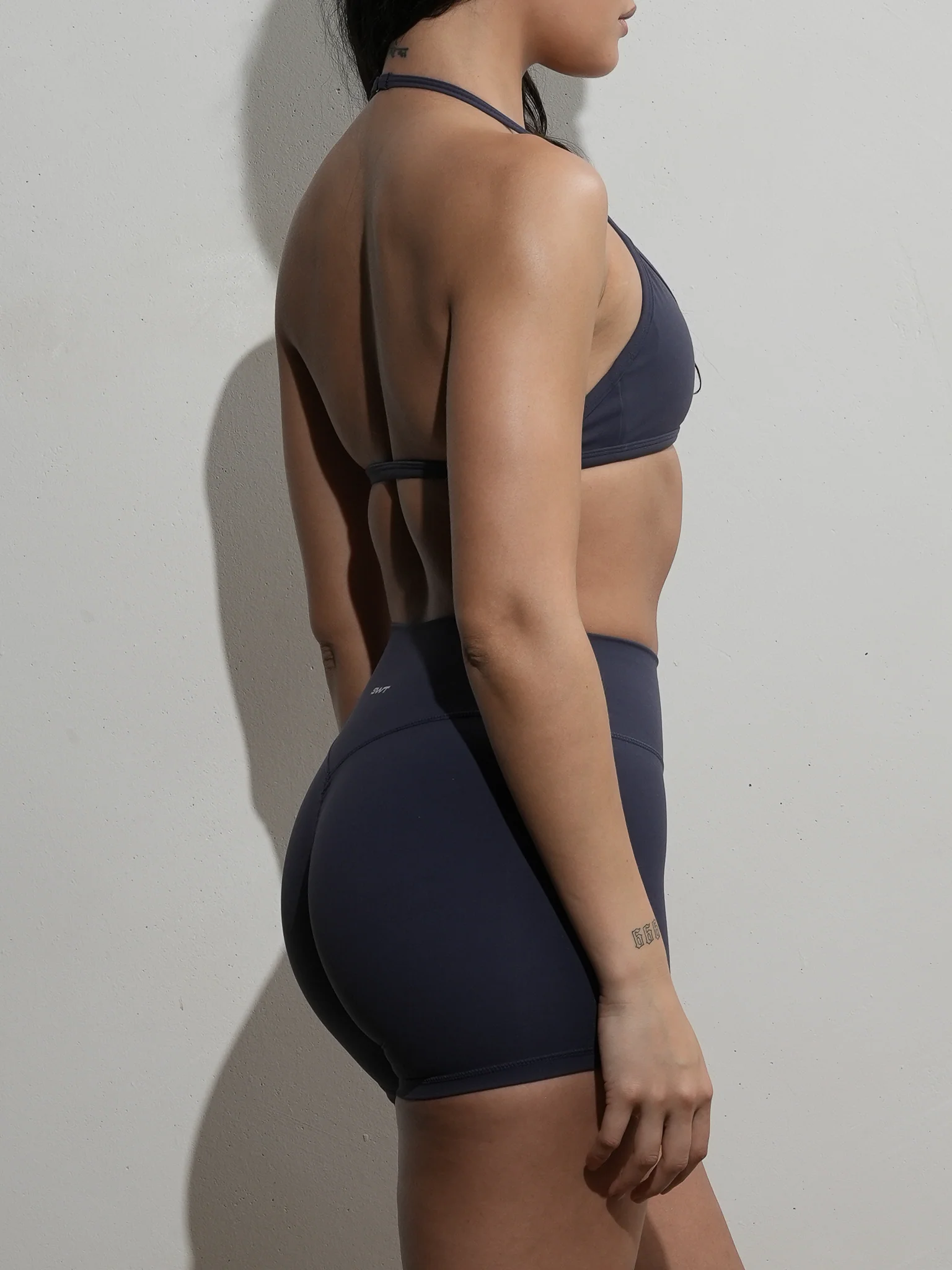 FLX Invisible Scrunch Shorts 4" - Image 4